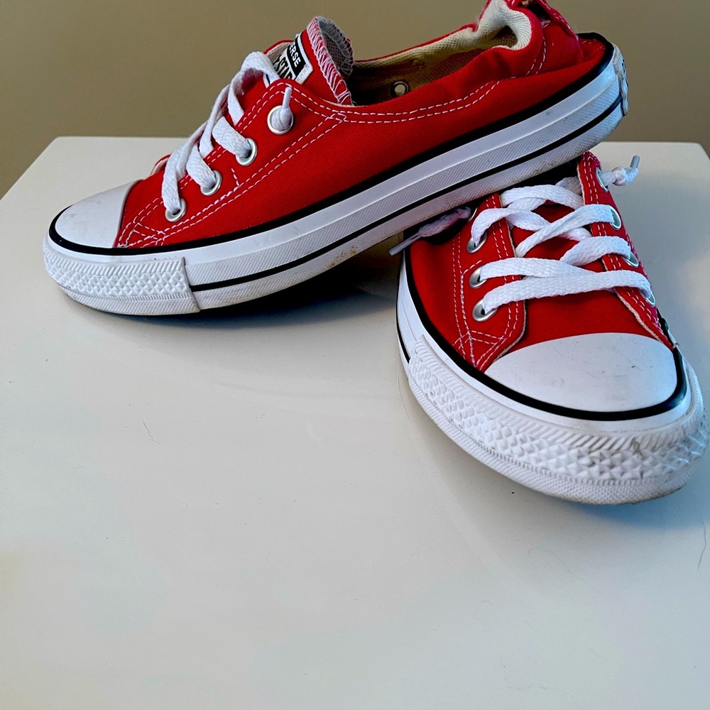 Converse All Stars Shoreline Slip On in Red